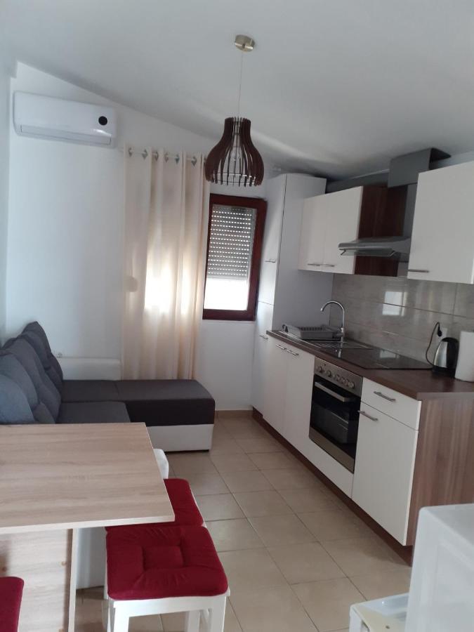 Apartman Mara Vir Exterior foto